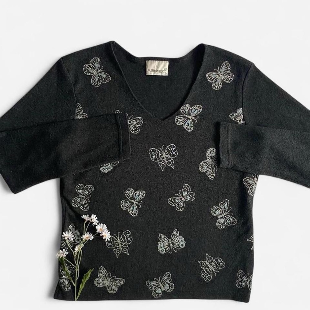 Vintage Y2K whimsical butterfly dark gray lightweight sweater